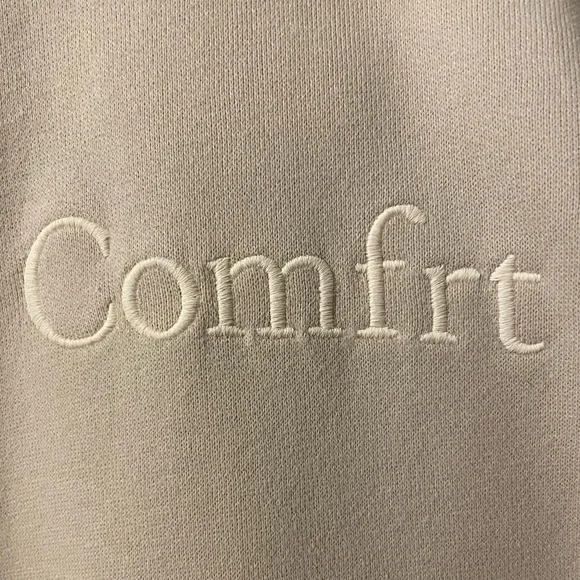 Comfrt Signature Hoodie in Bone - Picture 3 of 9